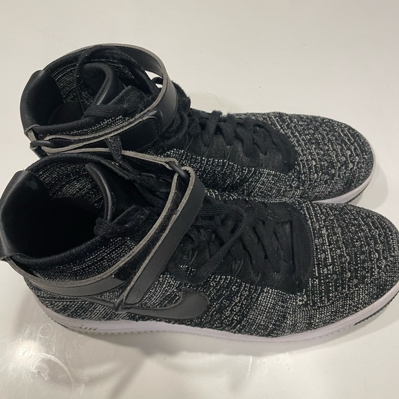 Nike flyknit Airforce 1 mid top - Picture 3 of 6